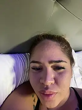 PauyYosee webcam show