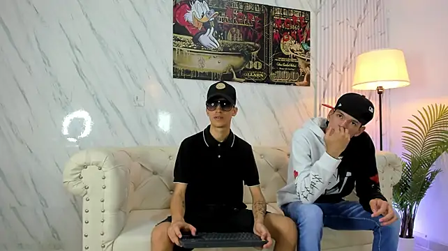 COOL_BOYS2n Live XXX chat
