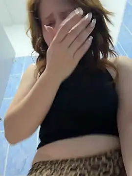 SlavicCandy - risky loud spank of ass in toilet