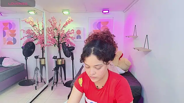Maggy_t18 Live XXX Chat