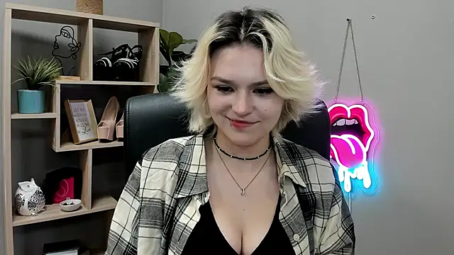 SweetLilyxo's Live XXX Chat