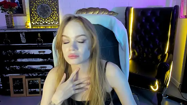 XXX chat uživo modela AmyNox