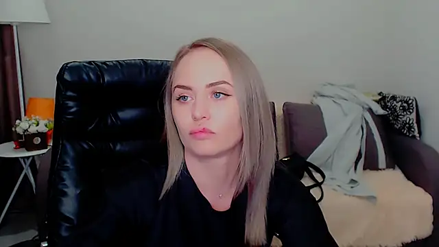 XXX chat uživo modela LiluMoon__