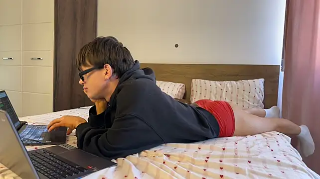 MathiasRay Chat XXX live