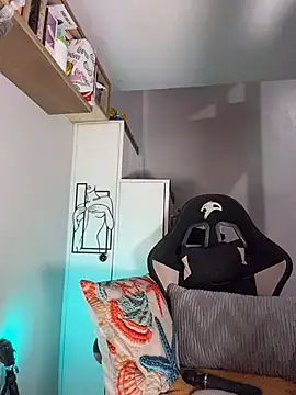 XXX chat uživo modela AsianMilfSheryl