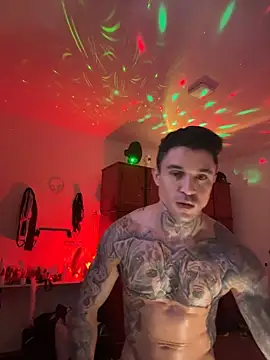 XXX chat uživo modela VictorSalen