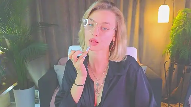 NoraMoreau Live XXX-chat