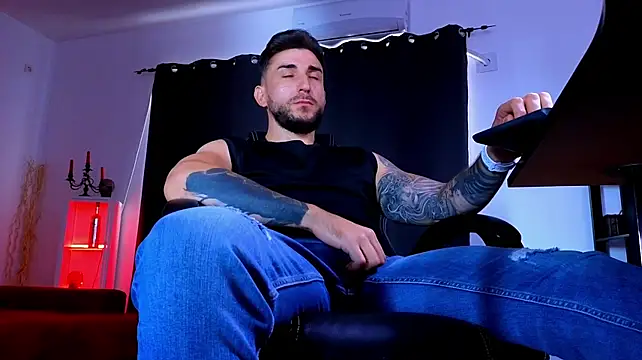 MightyAaron66 Chat XXX live