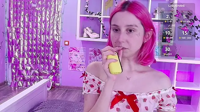 XXX chat uživo modela PinkiePae