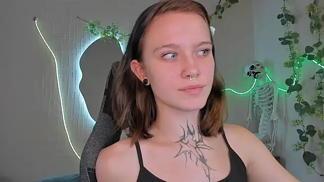 Elastikisss' Live XXX Chat