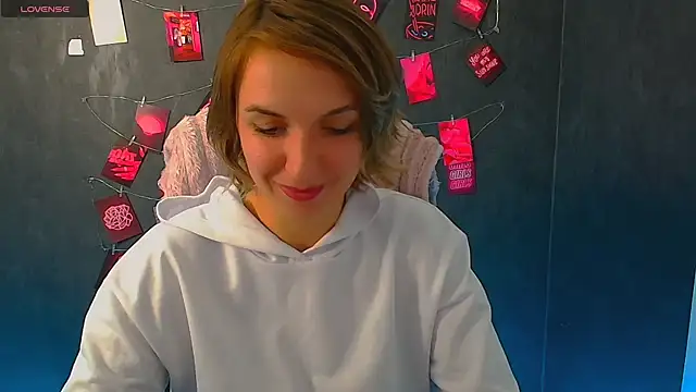 XXX chat uživo modela Lana_Foxyy