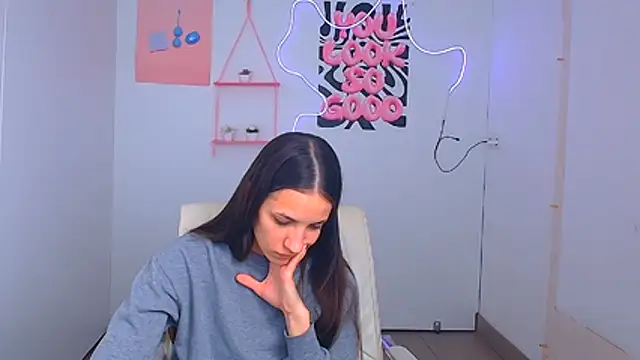 XXX chat uživo modela Dana_Joy_