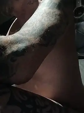 2Hot2gether69のライブXXXチャット