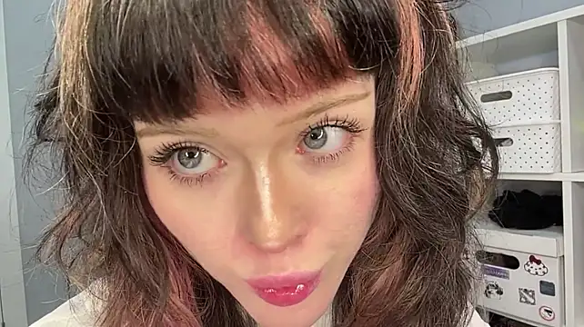 ShadowBarbie - flash pussy
