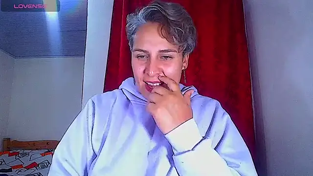 Živý XXX chat Yessi_rousse