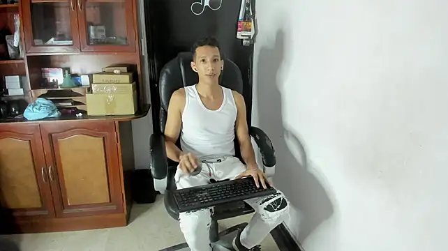 AlphaMarco Chat XXX in diretta