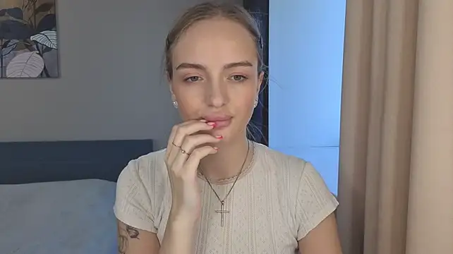 A_delina - licking a dildo😏