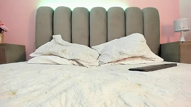 AaronNewmannn Live XXX chat