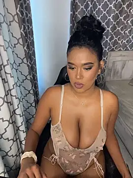 Chatroom XXX en direct de Emii_Love