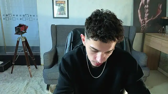 XXX chat uživo modela KaydenDrew