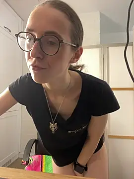 MartiniiSelenna Chat XXX live