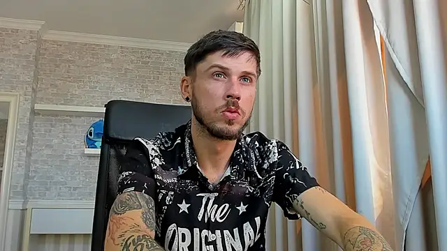 Živý XXX chat JonahShaw