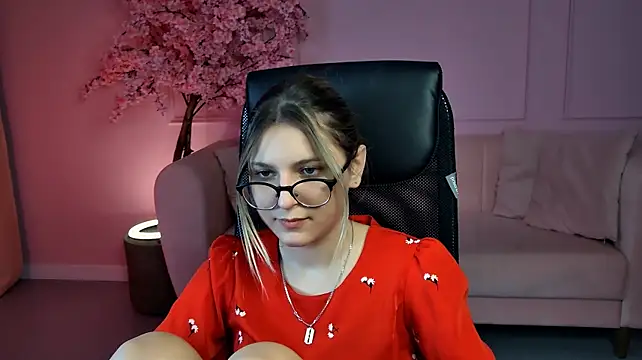 دردشة LeslieBloom الجنسية المباشرة