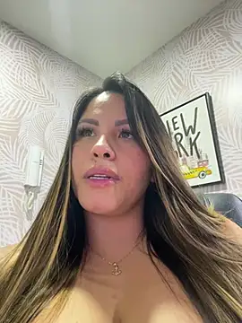 Sexyyykloee - tits out + deep throat very sloppy