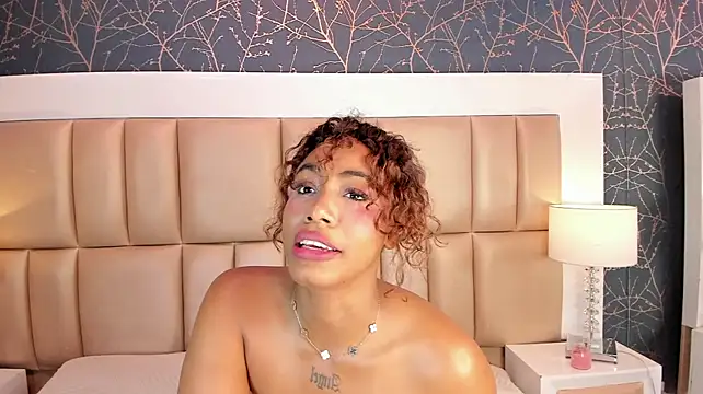 Sofia_Stanley