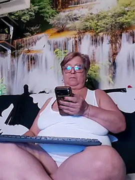 XXX chat uživo modela QueenPammy1