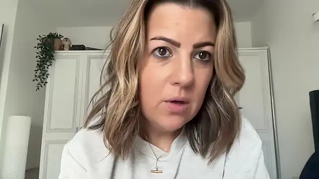 Živý XXX chat MsBelleWarick