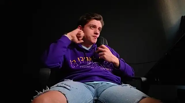FelixStarkk Chat XXX in diretta