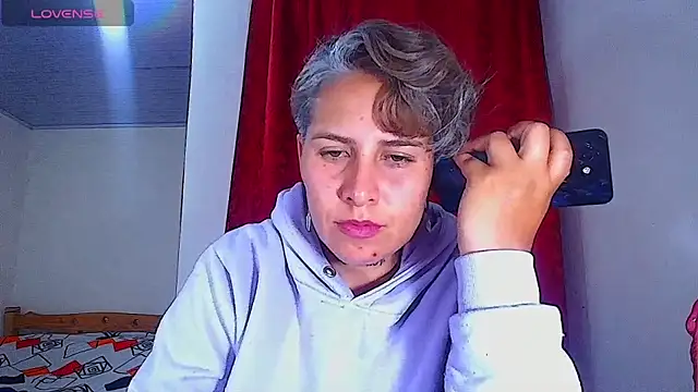 Yessi_roussen Live XXX chat