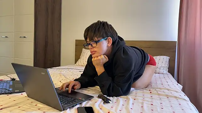 MathiasRay's Live XXX Chat
