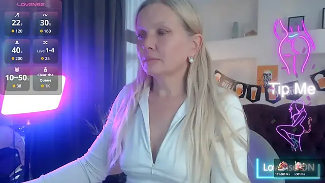 XXX chat uživo modela NicoletteRose_
