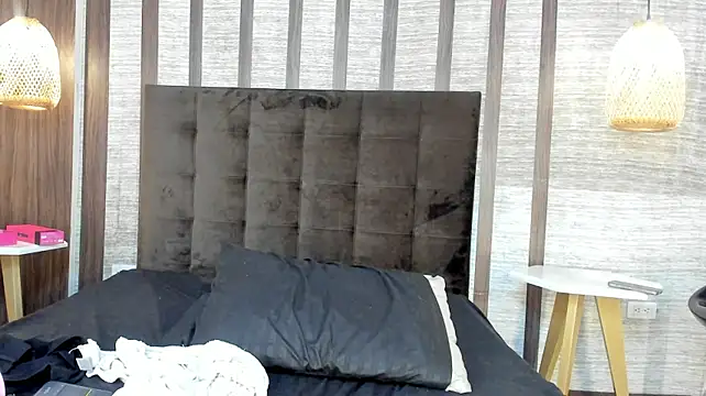 XXX chat uživo modela Hannah_Cross