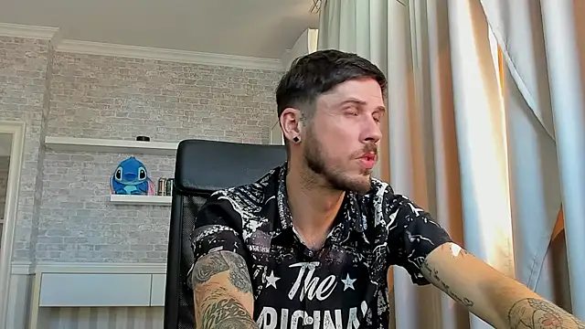 JonahShaw Live XXX-chat