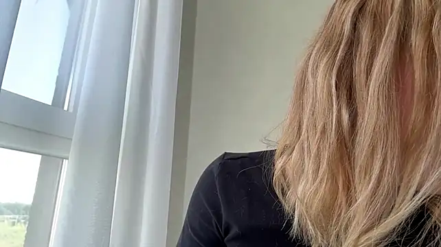 PickmeGirl - show my tongue