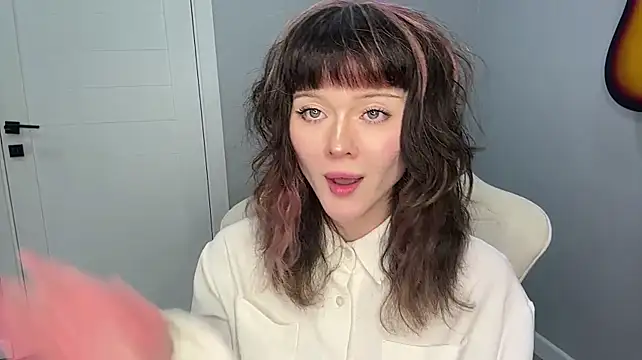 ShadowBarbie - try finger in ass