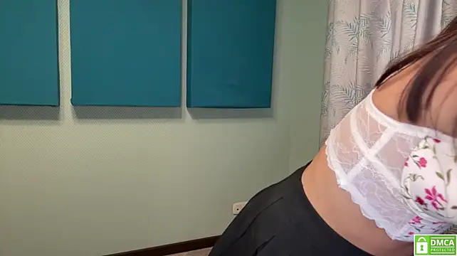 Juicy_Cutie - Suck my tasty fingers