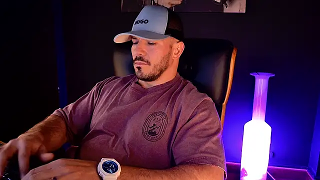 XXX chat uživo modela AngeloEric