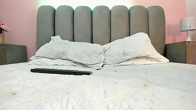 AaronNewmann Adlı Modelin Canlı XXX Sohbeti