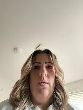 MsBelleWarick - Domi Control 2 mins