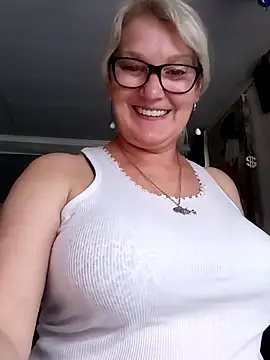 Živý XXX chat irinamaux