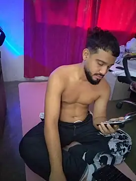 BadboyX333 élő XXX-chatje