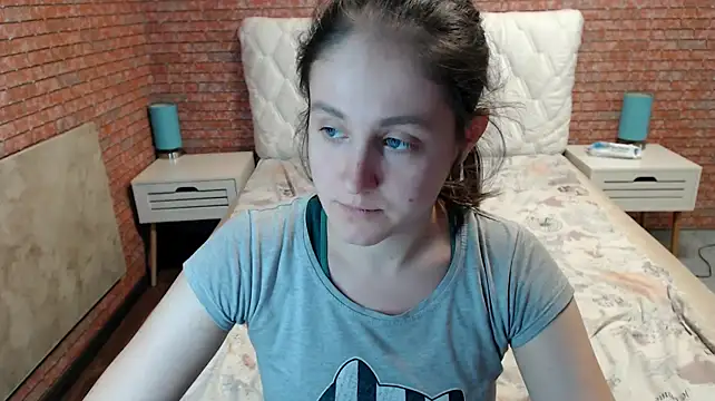 Holliy_Cooper Chat XXX in diretta
