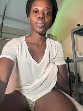 XXX chat uživo modela thechocolatepeach