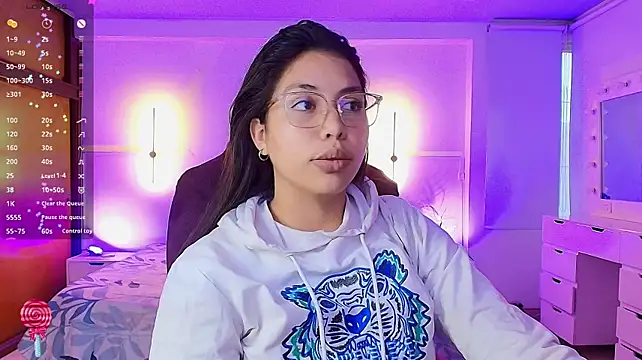 kloe28 Chat XXX in diretta