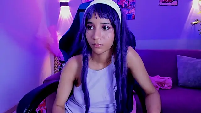 Emily_bruss Adlı Modelin Canlı XXX Sohbeti
