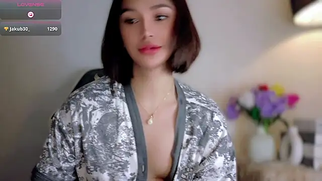Pokazy przed kamerką – Anna_HollyDoll